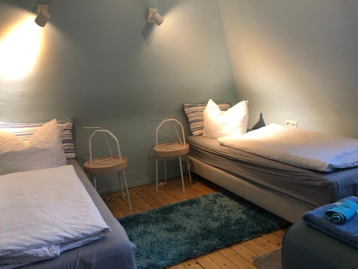 Blaues Zimmer Mit Grossem Balkon, Bad Ist Ein Traum, 50 Schritte Zum Radweg Am Main,Ideal For Short Stay Mainstockheim Εξωτερικό φωτογραφία