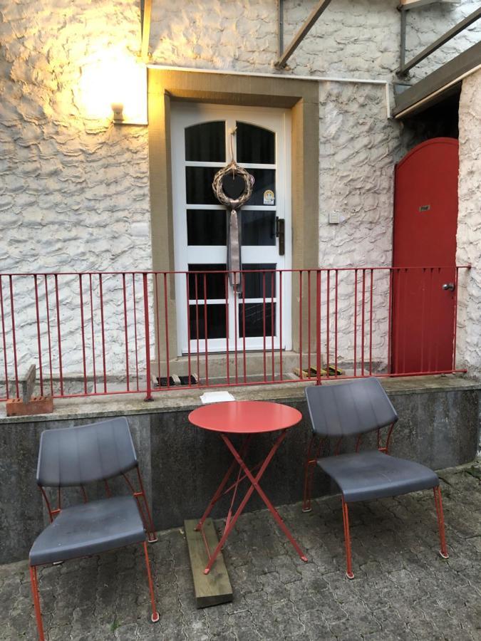Blaues Zimmer Mit Grossem Balkon, Bad Ist Ein Traum, 50 Schritte Zum Radweg Am Main,Ideal For Short Stay Mainstockheim Εξωτερικό φωτογραφία